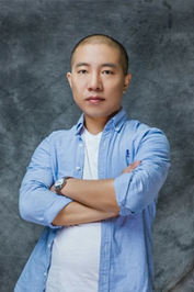 設(shè)計師李同剛