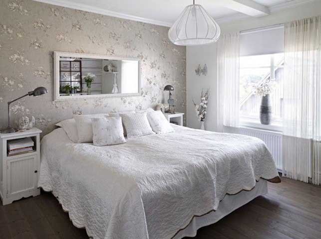 貼壁紙和刷漆的優(yōu)缺點