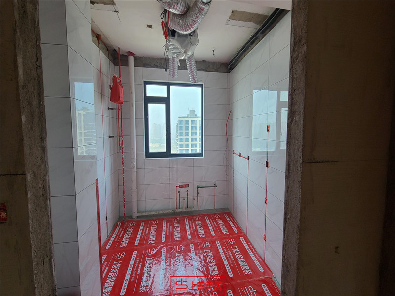 融創(chuàng)13號(hào)地155平