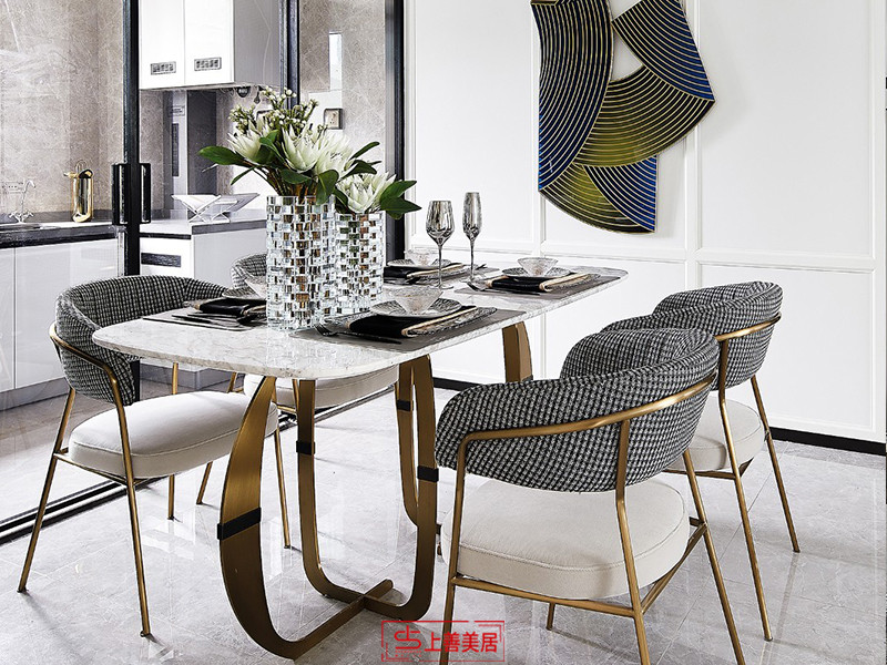 融創(chuàng)中心/180㎡/現(xiàn)代